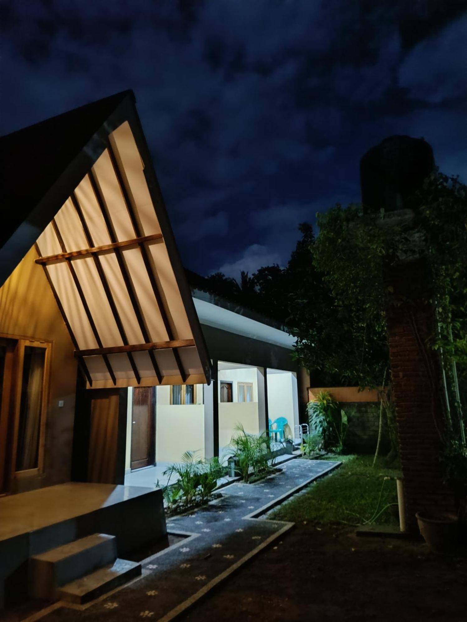 Honey Home Kuta  Ngoại thất bức ảnh